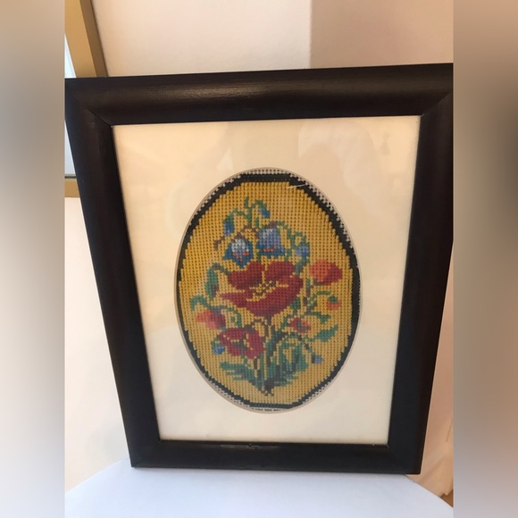 Needlepoint Puppy🌺 Floral - Picture 4 of 7